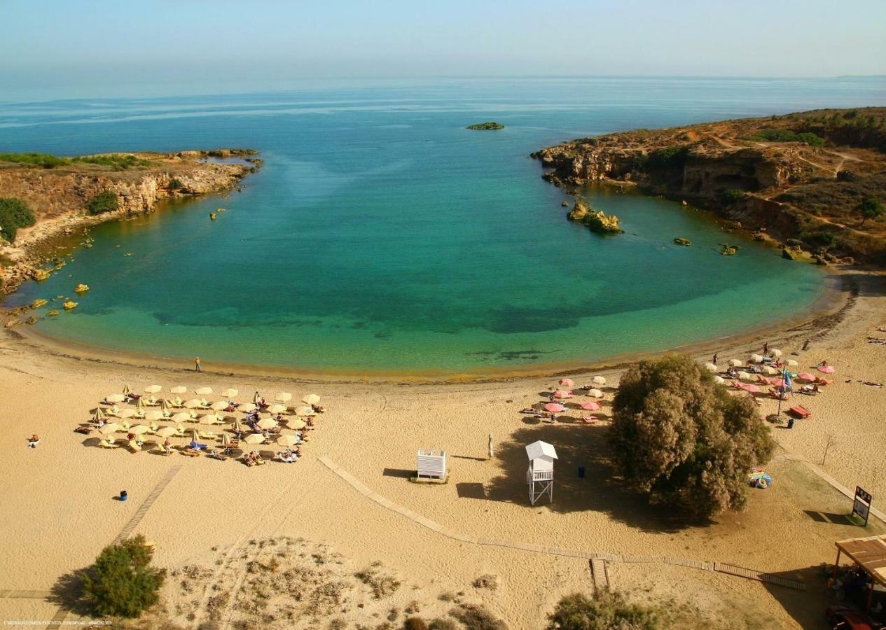 Sunrise Suites Kato Daratso Exteriér fotografie